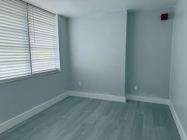 Office or bedroom 3 - 1865 79th Street Cswy