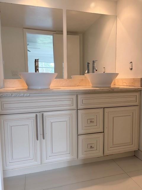 Building Photo - 3100 Riverside Dr