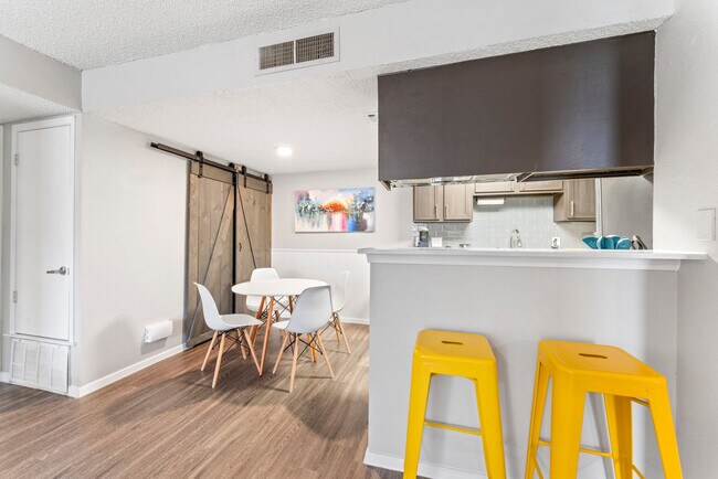 Building Photo - 3501 S 1st St