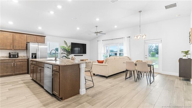 Building Photo - 5208 Manciano St