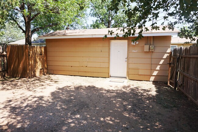 Building Photo - 2607 43rd St