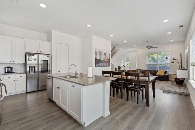 Building Photo - 2830 Addison Park Ln