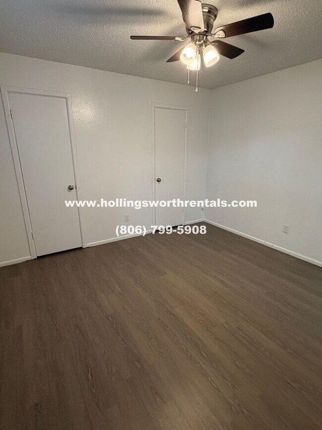 Building Photo - Spacious 3 Bedroom, 2 Bath, 2 Car Garage with bonus room