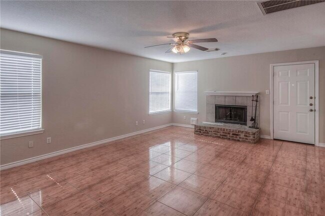 Building Photo - 19223 Twin Buttes Dr