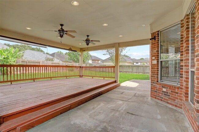 Building Photo - 514 Little River Ct