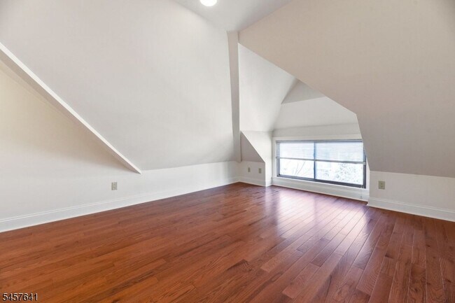 Building Photo - 55 S Fullerton Ave