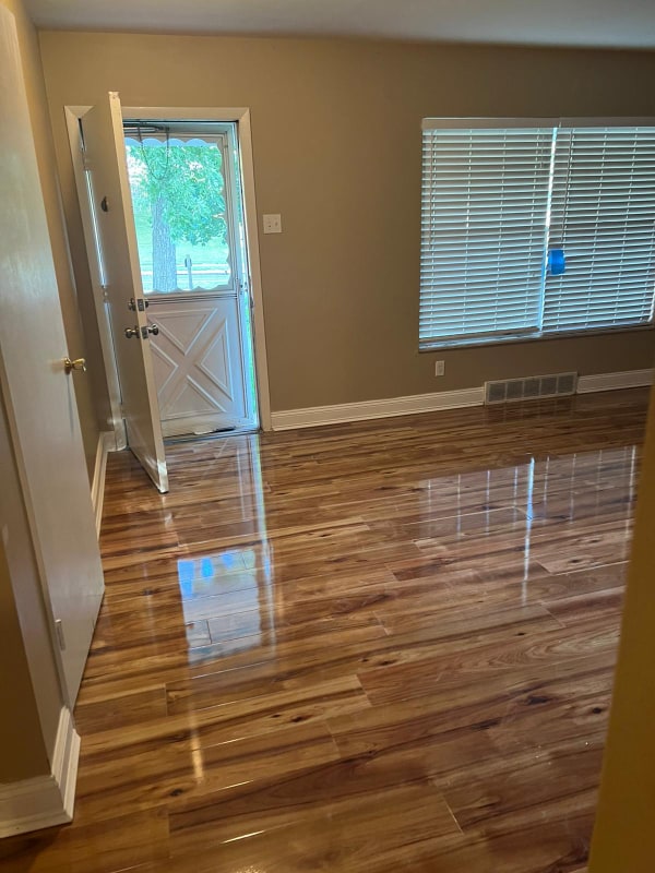 Building Photo - 501 Sulphur Spring Rd