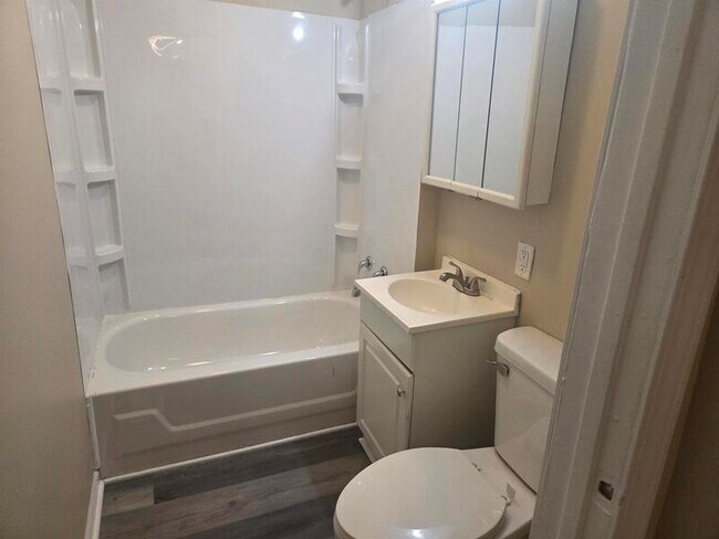 Building Photo - 247 S Randolph St