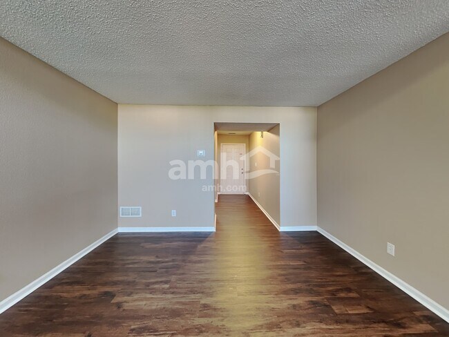 Building Photo - 1387 Egret Lane