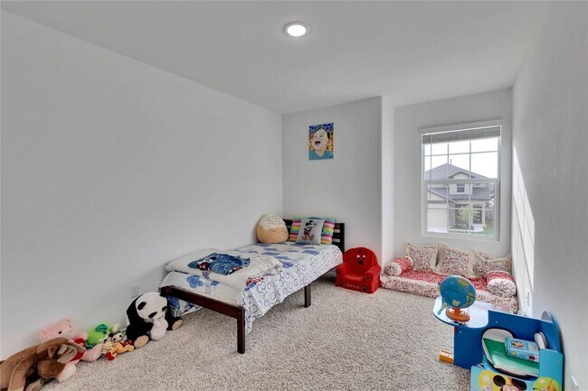 Building Photo - 124 Canley Lp