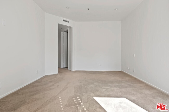 Building Photo - 2131 Century Park Ln