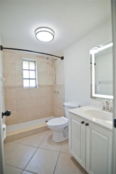 Building Photo - 8500 SW 109th Ave