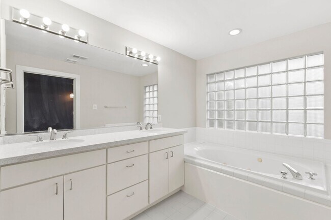 Building Photo - Stunning Rice Military Rental – Gated, Spa...