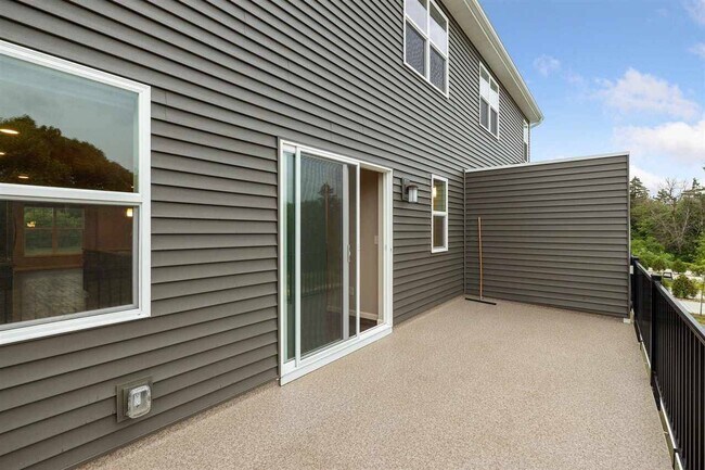 Building Photo - 5834 Lien Rd