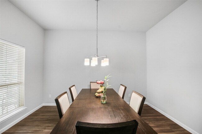 Building Photo - 1613 Wayback Dr