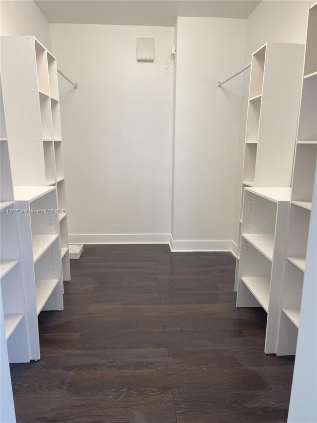 Building Photo - 2621 NE 212th Terrace