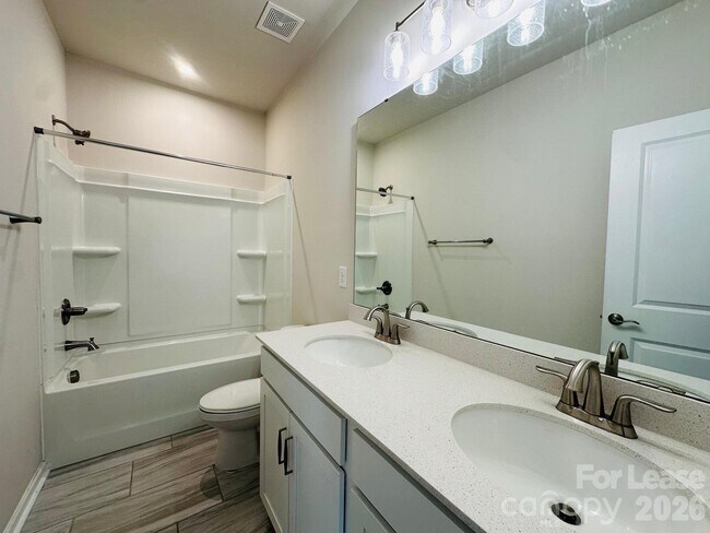 Building Photo - 5851 Strathmore Ct