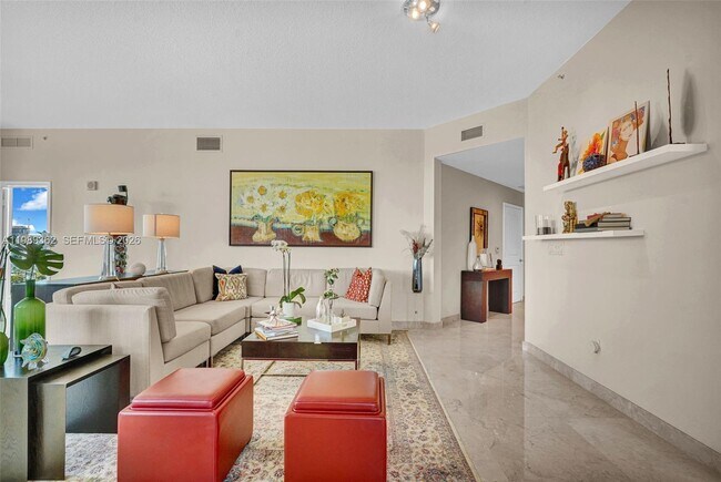 Building Photo - 1945 S Ocean Dr