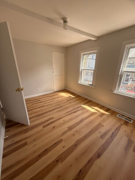 Building Photo - 21 Avenue A