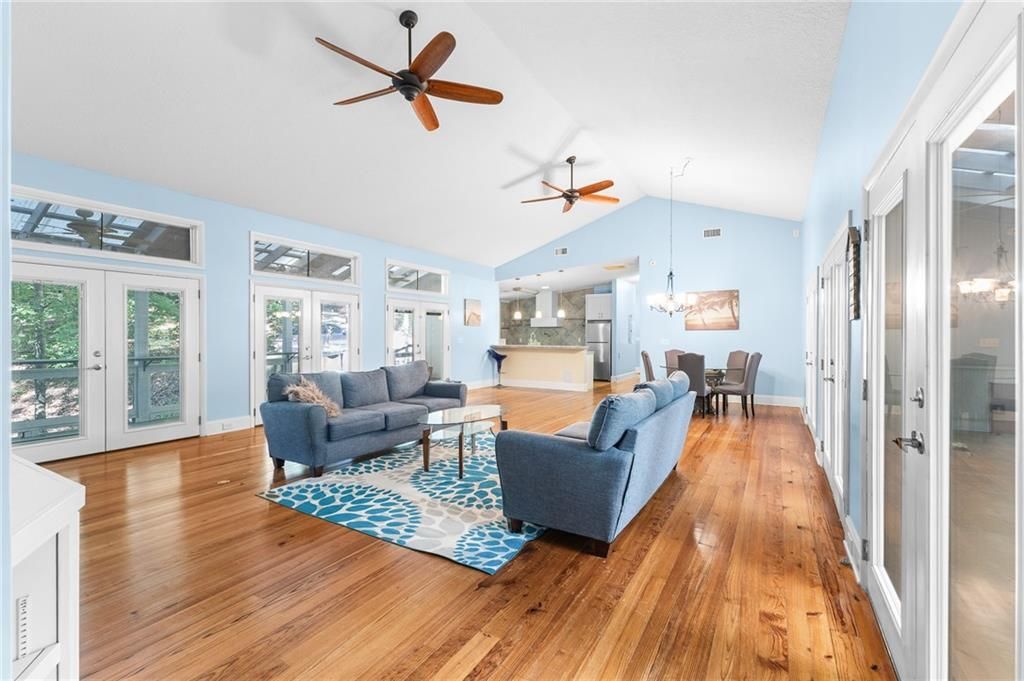 Building Photo - 6567 Tahiti Way