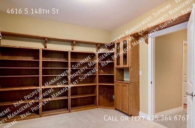 Building Photo - 4616 S 148th St
