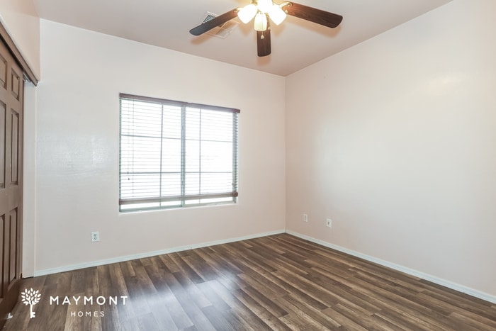 Building Photo - 767 W Barrus Dr