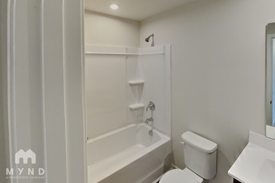 Building Photo - 6133 Bridle Crk Dr