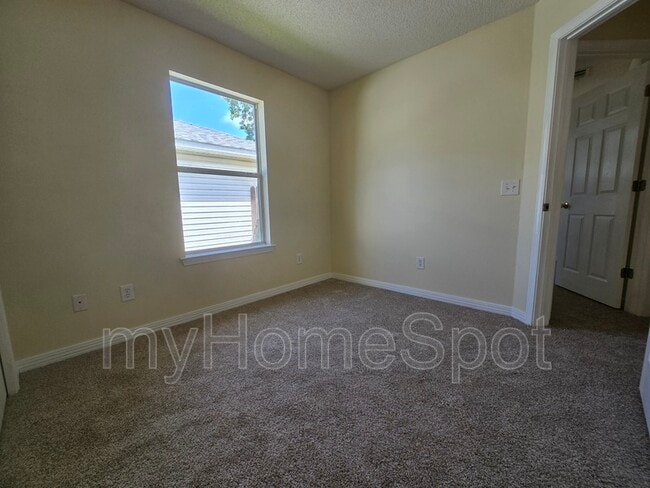 Building Photo - 1082 Antigua Cir