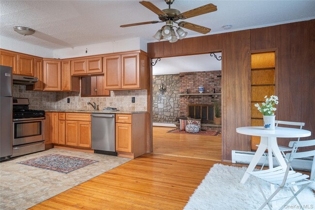 Building Photo - 551 S Pascack Rd