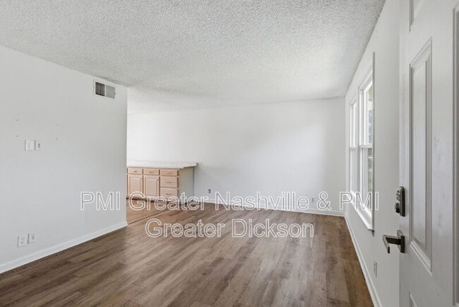 Building Photo - 704 McPherson Dr