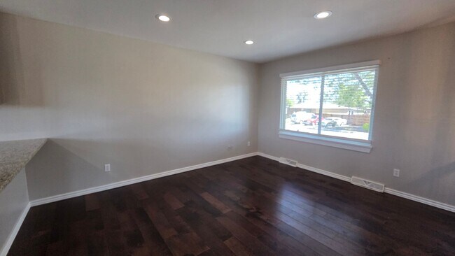 Building Photo - 4 Bedroom 2 Bath with Finished Basement and Study!