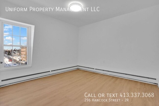 Building Photo - 296 Hancock St