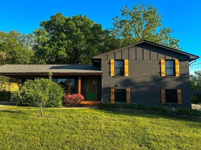 Building Photo - 551 Bonerwood Dr