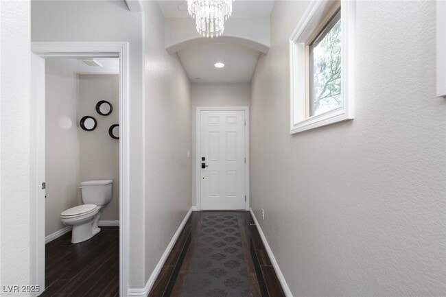 Building Photo - 61 Jasmine Point St