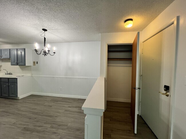 Building Photo - 255 Elmwood Ave