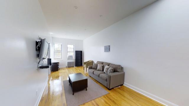 Building Photo - 3 bedroom in ASTORIA NY 11106