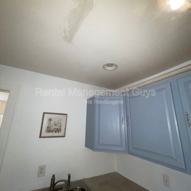 Building Photo - 2021 3rd Ave S