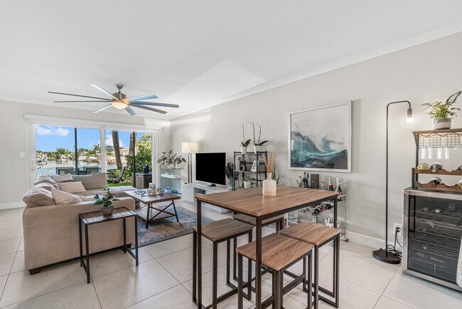 Building Photo - 2311 NE 36th St