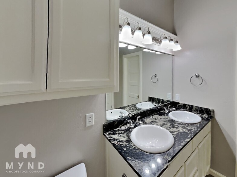 Building Photo - 18121 Manera Wy