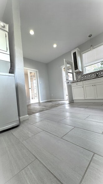 DINING ROOM - 6401 Fairmount Ave
