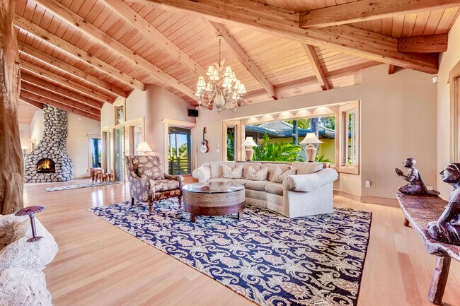 Building Photo - 275 Haumana Rd