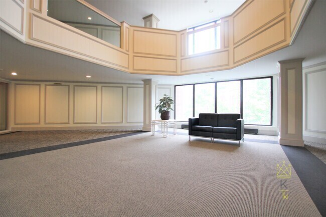 Building Photo - 85 Brainerd Rd