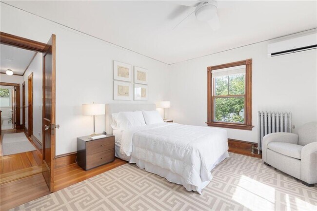 Building Photo - 14 Greenough Pl