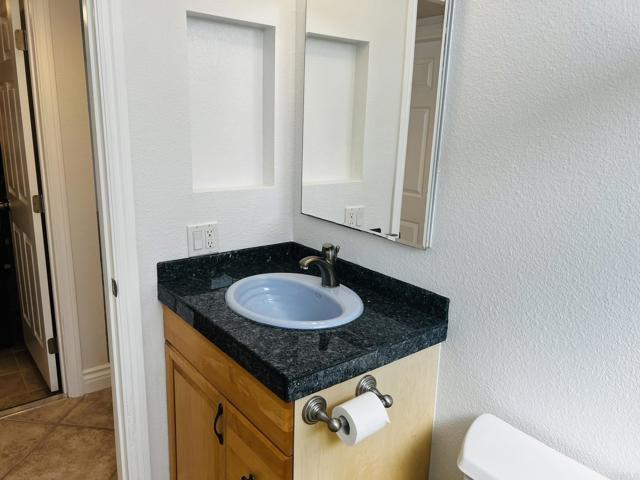 Building Photo - 2806 Atadero Ct