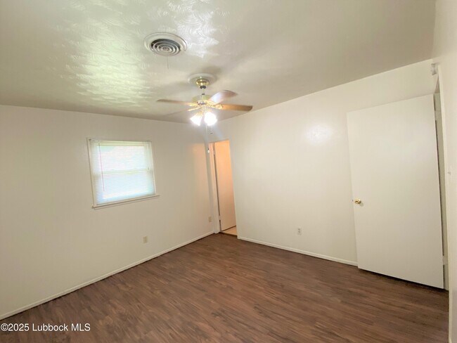 Building Photo - 5207 39th St