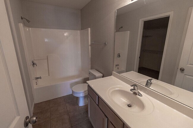 Building Photo - 4005 Snowy Owl Dr