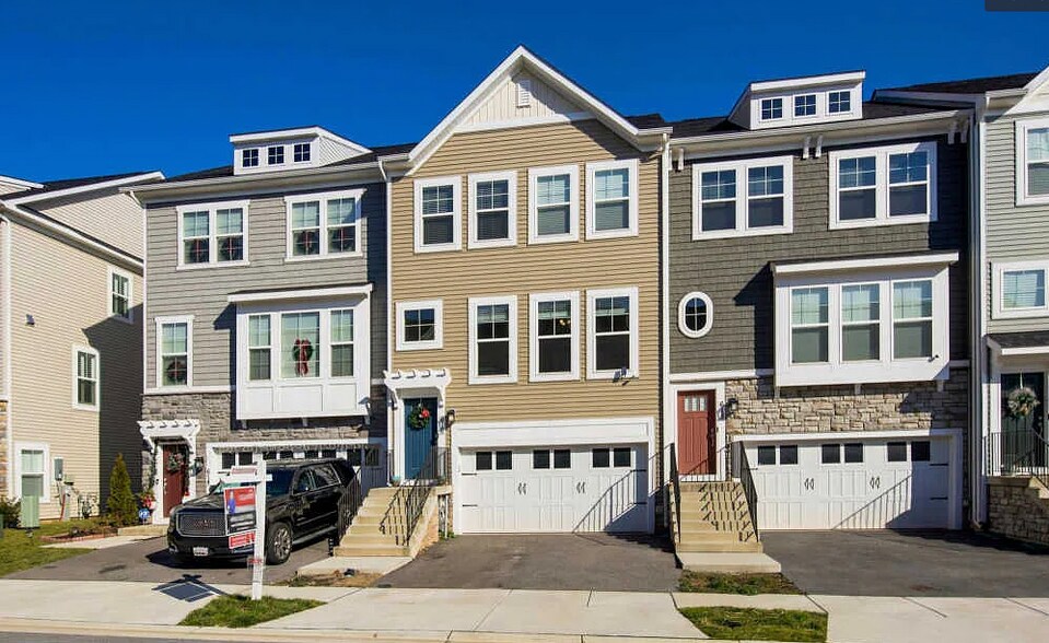 Building Photo - 517 Pebblebrook Ln