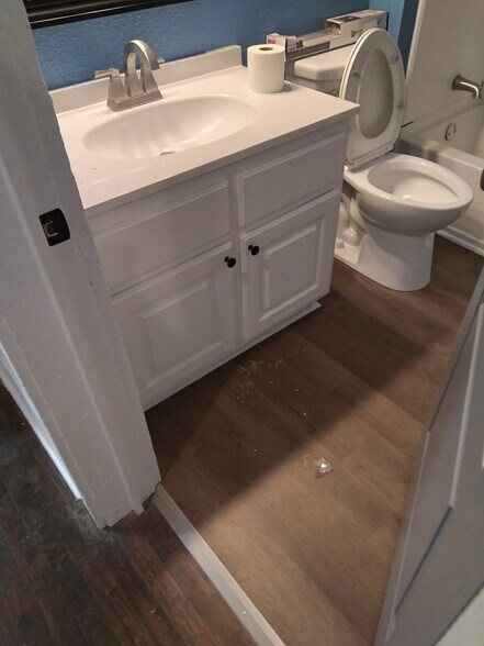 Building Photo - 416 Howell St