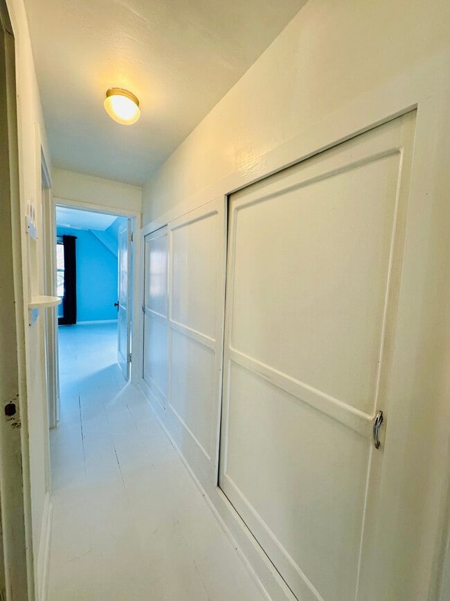 Building Photo - {8520} Charming Four Bedroom in Fantastic Location + Two Main Floor Bedrooms + Hardwood Floors + ...