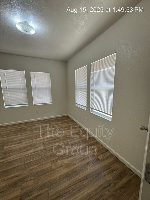 Building Photo - 435 N Redington St